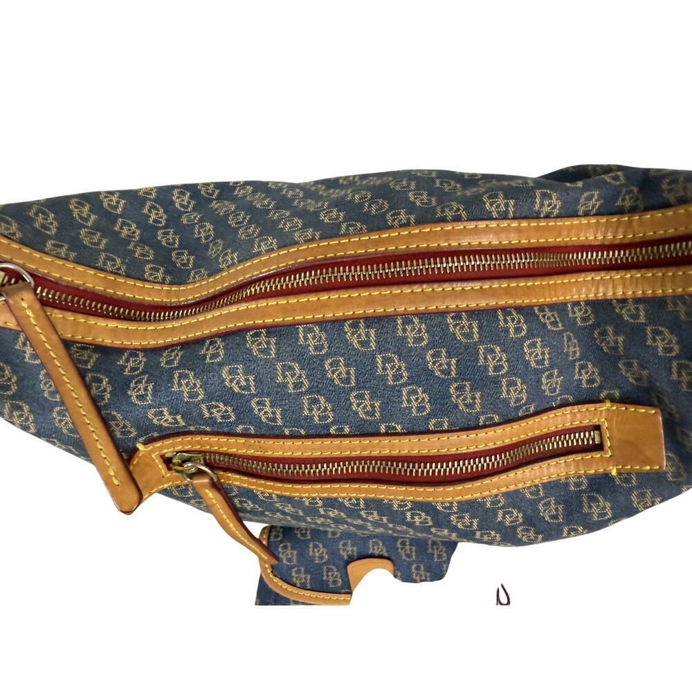 VTGDooney & Bourke Monogram Logo Shoulder Bag Matching Pouch Navy Canvas Leather - Picture 2 of 15